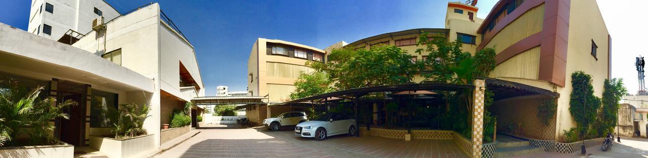 Hotel Orange Inn Sarkhej Exterior photo